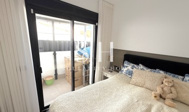 Resale - Bungalow - Pilar de la Horadada - Costa Blanca