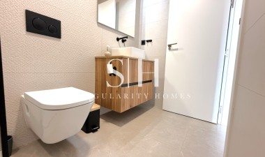 Resale - Bungalow - Pilar de la Horadada - Costa Blanca