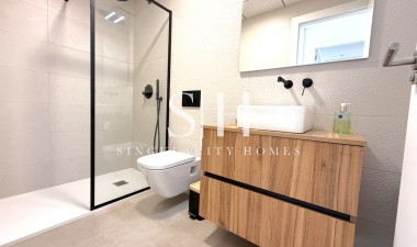 Resale - Bungalow - Pilar de la Horadada - Costa Blanca