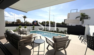 Resale - Bungalow - Pilar de la Horadada - Costa Blanca