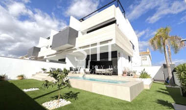 Resale - Bungalow - Pilar de la Horadada - Costa Blanca