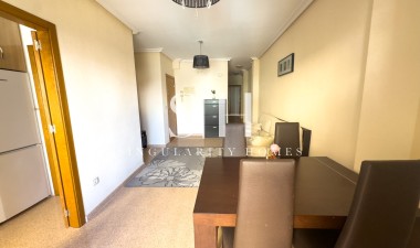 Resale - Apartment / flat - Torrevieja - Centro