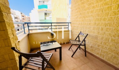 Resale - Apartment / flat - Torrevieja - Centro