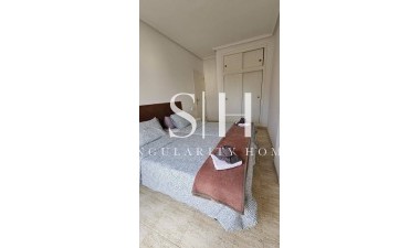 Resale - Apartment / flat - Torrevieja - Acequion