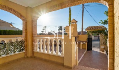 Resale - House - Orihuela Costa - Los Almendros-la Florida