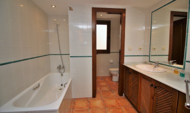 Resale - Apartment / flat - Torrevieja - Punta prima