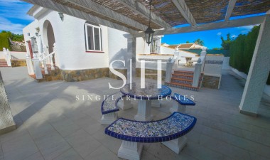 Resale - Villa - Torrevieja - Costa Blanca