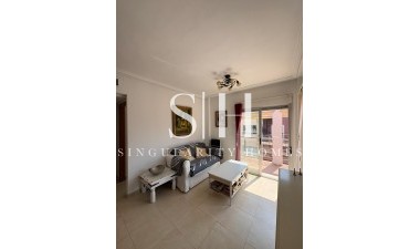 Resale - Apartment / flat - Torrevieja - Punta prima
