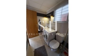 Resale - Apartment / flat - Torrevieja - Punta prima