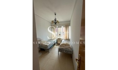 Resale - Apartment / flat - Torrevieja - Punta prima