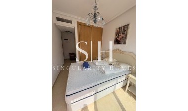 Resale - Apartment / flat - Torrevieja - Punta prima