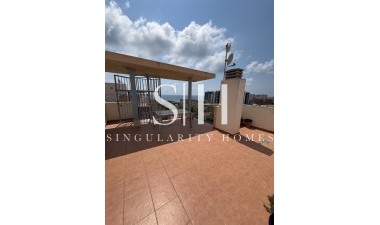 Resale - Apartment / flat - Torrevieja - Punta prima