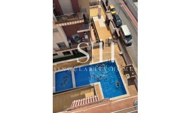 Resale - Apartment / flat - Torrevieja - Punta prima