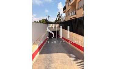 Resale - Apartment / flat - Torrevieja - Punta prima