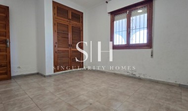 Resale - Villa - Torrevieja - Costa Blanca