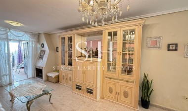 Resale - House - Torrevieja - Calas Blanca