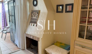 Resale - House - Torrevieja - Calas Blanca