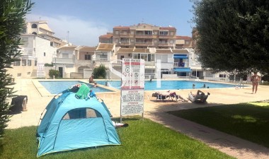 Resale - House - Torrevieja - Calas Blanca