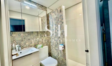 Resale - House - Torrevieja - Torretas