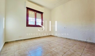 Resale - Villa - Torrevieja - El Chaparral