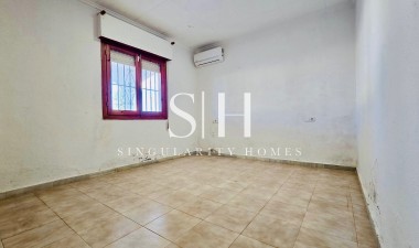 Resale - Villa - Torrevieja - El Chaparral