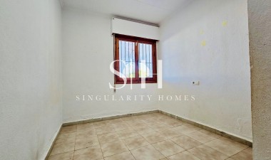 Resale - Villa - Torrevieja - El Chaparral