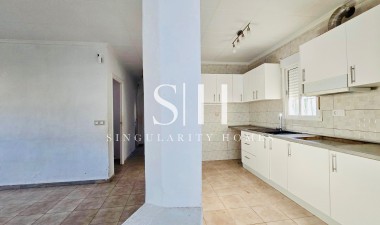 Resale - Villa - Torrevieja - El Chaparral