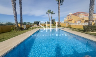 Resale - House - Orihuela Costa - La Regia