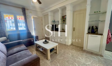 Resale - House - Orihuela Costa - La Regia