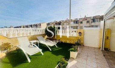 Resale - House - Orihuela Costa - La Regia