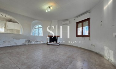 Resale - Villa - Torrevieja - Inland