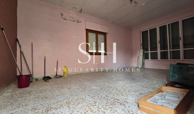 Resale - Villa - Torrevieja - Inland