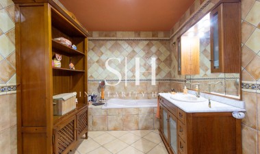 Resale - Villa - Torrevieja - Los balcones