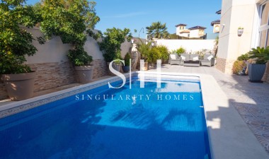 Resale - Villa - Orihuela Costa - Costa Blanca