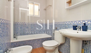 Resale - House - Orihuela Costa - Villamartin