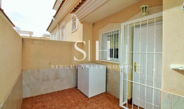 Resale - House - Orihuela Costa - Villamartin