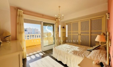 Resale - Apartment / flat - La Mata - Costa Blanca