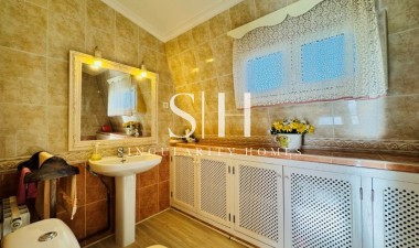 Resale - Apartment / flat - La Mata - Costa Blanca