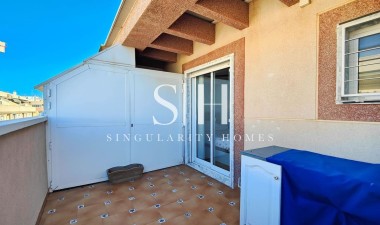 Resale - Apartment / flat - Torrevieja - Costa Blanca