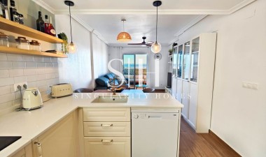 Resale - Apartment / flat - Torrevieja - Costa Blanca