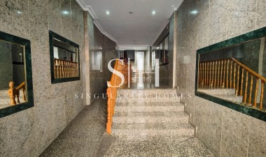 Resale - Apartment / flat - Torrevieja - Costa Blanca