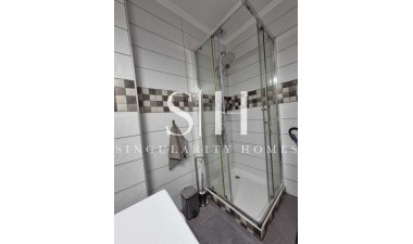 Resale - House - La Rosaleda - Inland