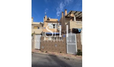 Resale - House - La Rosaleda - Inland
