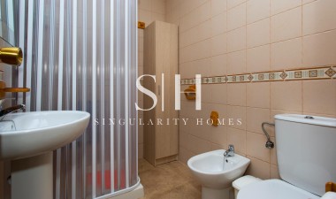 Resale - Apartment / flat - Torrevieja - Playa del Cura