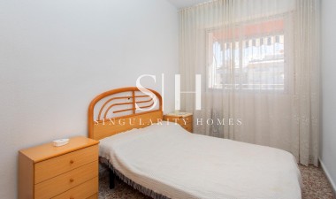 Resale - Apartment / flat - Torrevieja - Playa del Cura