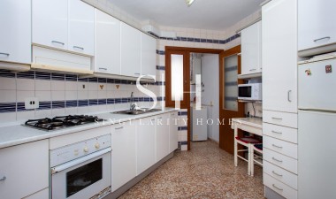Resale - Apartment / flat - Torrevieja - Playa del Cura