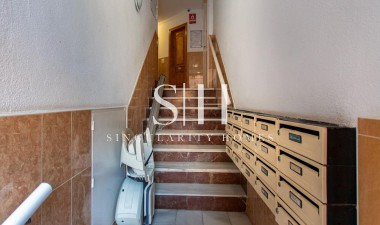 Resale - Apartment / flat - Torrevieja - Playa del Cura