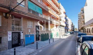 Resale - Apartment / flat - Torrevieja - Playa del Cura