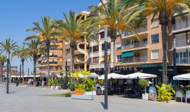 Resale - Apartment / flat - Torrevieja - Playa del Cura