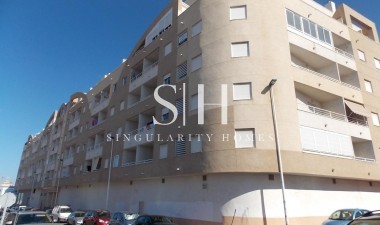 Herverkoop - Appartement / flat - Torrevieja - Torrevieja*